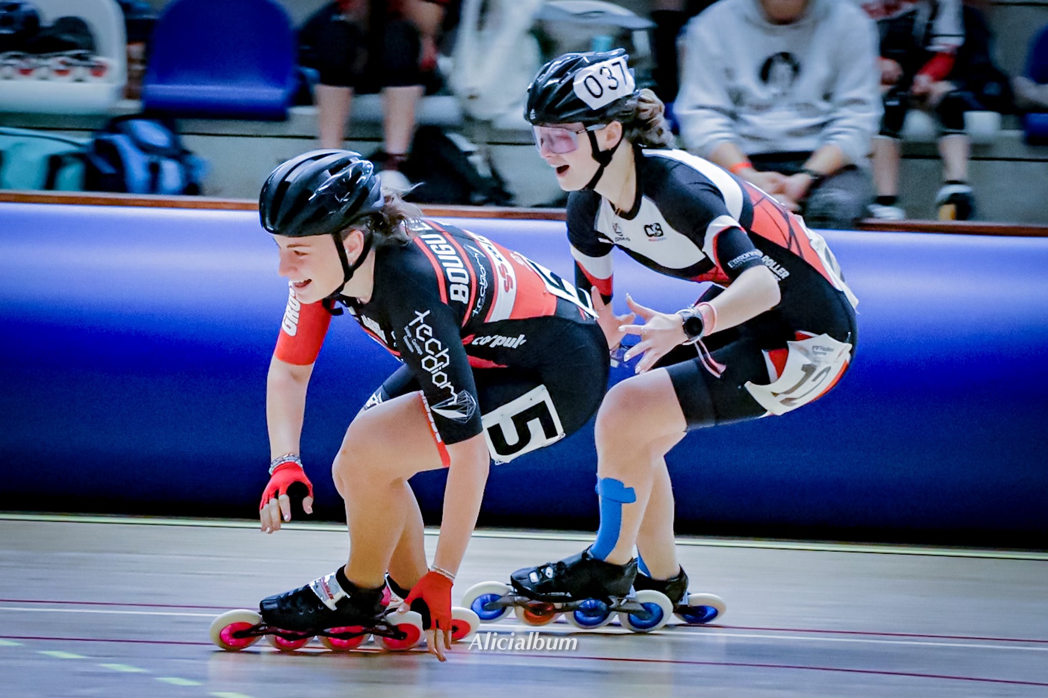 Patineuses en course